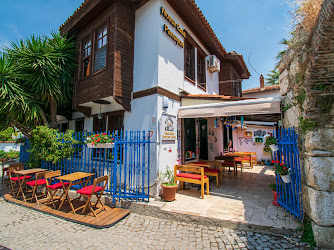 Sığacık Nossa Casa Pansiyon & Cafe