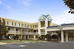 Days Inn by Wyndham Chattanooga/Hamilton Place image