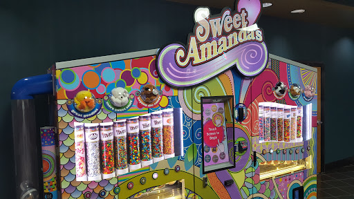 Movie Theater «Regal Cinemas Magnolia Place 16», reviews and photos, 9645 Westview Dr, Coral Springs, FL 33076, USA