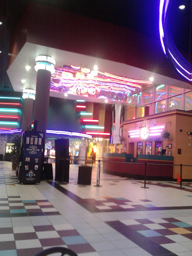 Movie Theater «Regal Cinemas Town Center 16 & RPX», reviews and photos, 2795 Town Center Dr, Kennesaw, GA 30144, USA