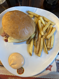 Hamburger du Restaurant de grillades à l'américaine Old Wild West à Torcy - n°3