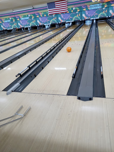 Bowling Alley «Cherry Hill Lanes North», reviews and photos, 6697 Dixie Hwy, Village of Clarkston, MI 48346, USA