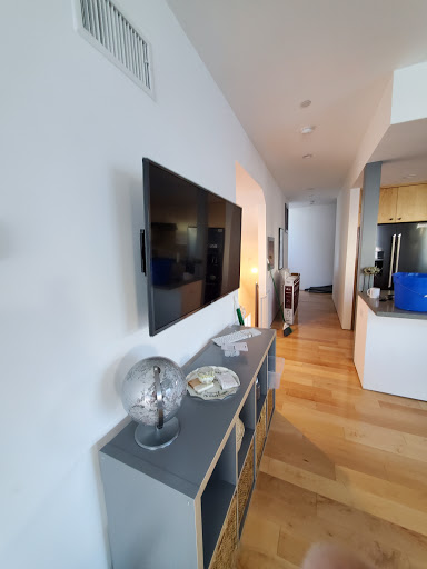 Electrician «Los Angeles Electrician», reviews and photos, 906 N Doheny Dr, West Hollywood, CA 90069, USA