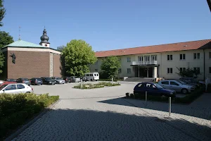 Bonifatiushaus Haus der Weiterbildung der Diözese Fulda image