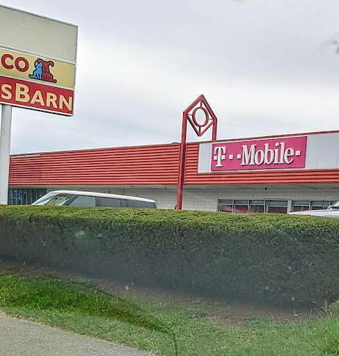 Cell Phone Store «T-Mobile», reviews and photos, 20 Stockwell Dr, Avon, MA 02322, USA