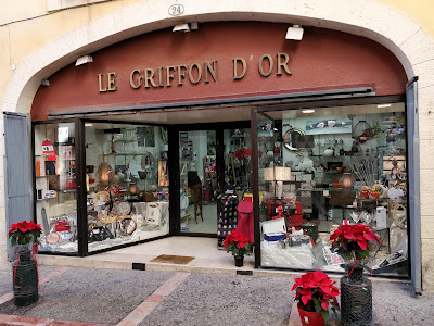 Le griffon d'or à Pézenas
