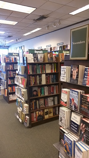 Book Store «Barnes & Noble», reviews and photos, 1424 Union Tpke, New Hyde Park, NY 11040, USA