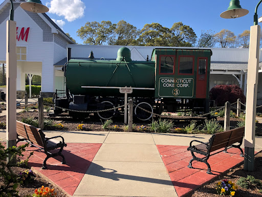 Outlet Mall «Tanger Outlet Westbrook», reviews and photos, 314 Flat Rock Pl, Westbrook, CT 06498, USA