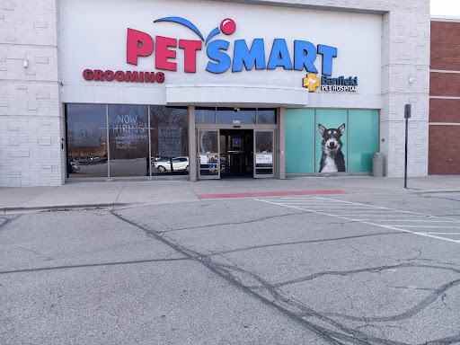 Pet Supply Store «PetSmart», reviews and photos, 2389 Taylor Park Dr, Reynoldsburg, OH 43068, USA
