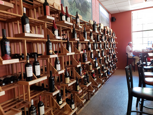 Wine Bar «Wine Guyz», reviews and photos, 122 King St, La Crosse, WI 54601, USA