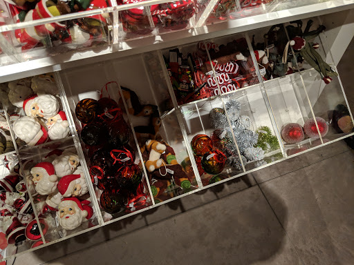 Furniture Store «Crate and Barrel», reviews and photos, 4589 La Jolla Village Dr, San Diego, CA 92122, USA