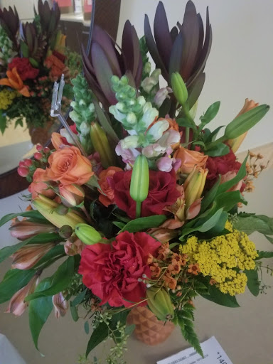 Florist «Janousek Florist Inc. & Greenhouses», reviews and photos, 4901 Charles St, Omaha, NE 68132, USA