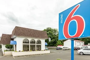 Motel 6 Warminster, PA image