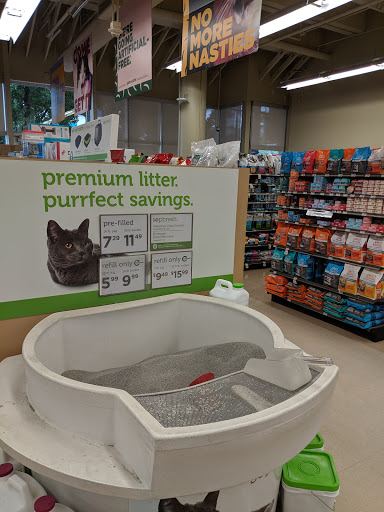 Pet Supply Store «Petco Animal Supplies», reviews and photos, 1121 5th St, Miami Beach, FL 33139, USA