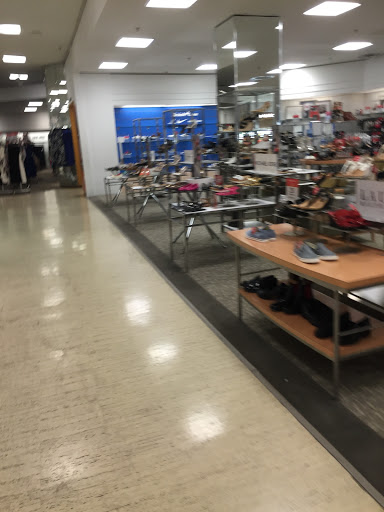 Department Store «Nordstrom Salem Center», reviews and photos, 420 Center St NE, Salem, OR 97301, USA