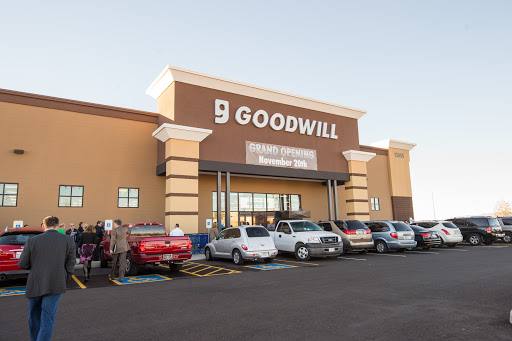 Thunderbird & Dysart Goodwill Retail Store & Donation Center, 13055 W Thunderbird Rd, El Mirage, AZ 85335, USA, 