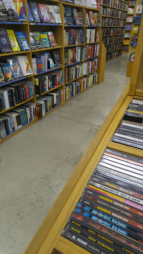Book Store «Half Price Books», reviews and photos, 1328 Butterfield Rd, Downers Grove, IL 60515, USA