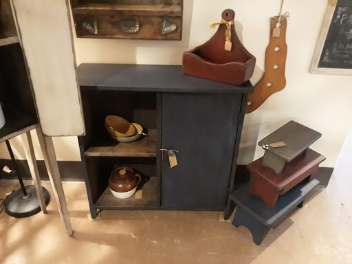 Consignment Shop «Gallery 265 Inc Resale Estate Furniture and Consignment», reviews and photos, 265 N US Hwy 17 92, Longwood, FL 32750, USA