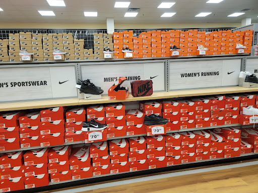 Shoe Store «Shoe Carnival», reviews and photos, 511 S Plano Rd, Richardson, TX 75081, USA