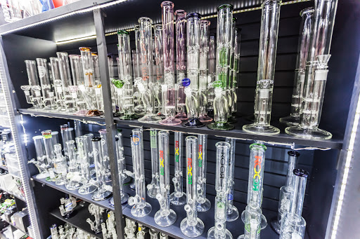 Vaporizer Store «Happy Rock Smoke Shop», reviews and photos, 334 NE 72nd St, Kansas City, MO 64118, USA