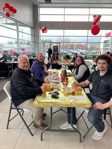 Kia Dealer «Kia of Puyallup», reviews and photos, 111 Valley Ave NE, Puyallup, WA 98372, USA