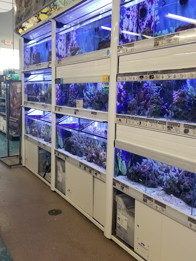 Pet Supply Store «Petco Animal Supplies», reviews and photos, 990 Brook Forest Ave, Shorewood, IL 60431, USA