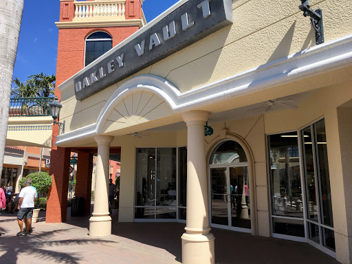 Oakley Vault, 10801 Corkscrew Rd #422, Estero, FL 33928, USA, 