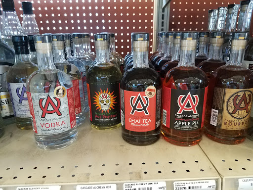 Liquor Store «Santiam Liquor Store», reviews and photos, 2530 Pacific Blvd SE, Albany, OR 97322, USA