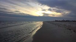 Φωτογραφία του Chaffar beach με επίπεδο καθαριότητας πολύ καθαρό