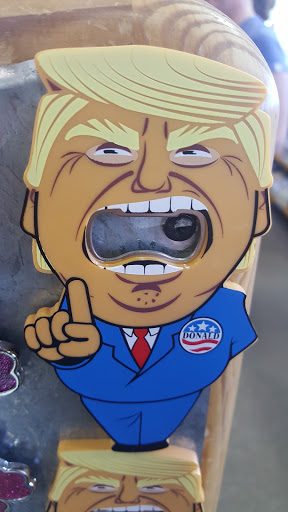 Beach Clothing Store «WINGS Beachwear - St Pete Beach #305», reviews and photos, 6705 Gulf Blvd, St Pete Beach, FL 33706, USA