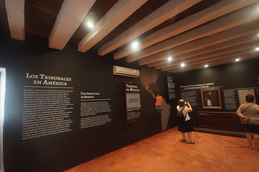 Large art galleries in Cartagena