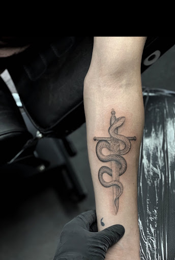 Tattoo Shop «Fat Kat Tattoo & Body Piercing», reviews and photos, 9920 Beach Blvd, Jacksonville, FL 32246, USA