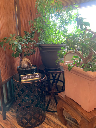 Day Spa «Bodyworks Massage Center and Gift & Wellness Shop», reviews and photos, 1305 Pennsylvania Ave, Hagerstown, MD 21742, USA