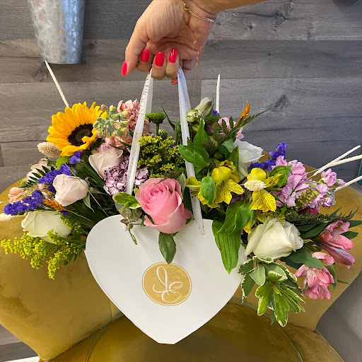 Florist «Lake Eola Florist», reviews and photos, 116 E Central Blvd, Orlando, FL 32801, USA