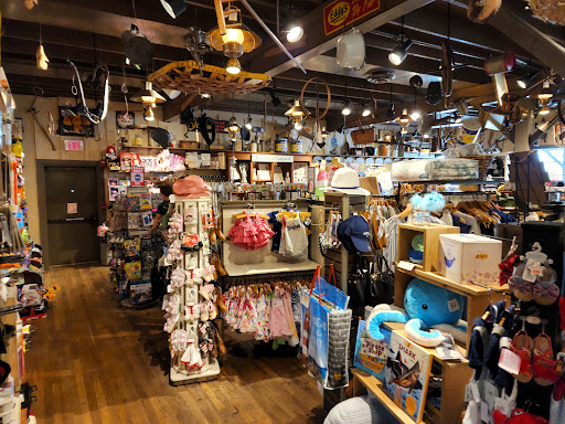 American Restaurant «Cracker Barrel Old Country Store», reviews and photos, 5706 Northridge Dr, Gurnee, IL 60031, USA