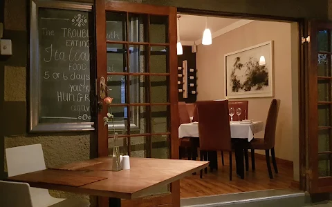 Avanti Restaurant image