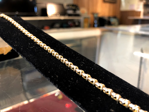Pawn Shop «Cesar Chavez Pawn & Jewelry», reviews and photos, 2209 East Cesar E Chavez Avenue, Los Angeles, CA 90033, USA