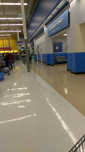Department Store «Walmart Supercenter», reviews and photos, 12495 IL-143, Highland, IL 62249, USA