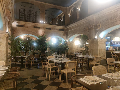 Cum Laude Gourmet - Cvm Lavde - Restaurante - C. del Prior, 5, 37002 Salamanca, Spain