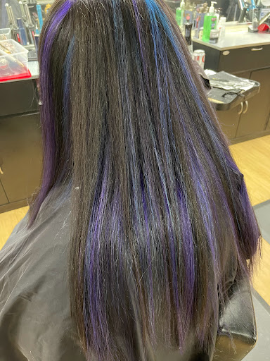 Hair Salon «The Parlour A Hair Salon», reviews and photos, 333 Jesse Jewell Pkwy SE, Gainesville, GA 30501, USA