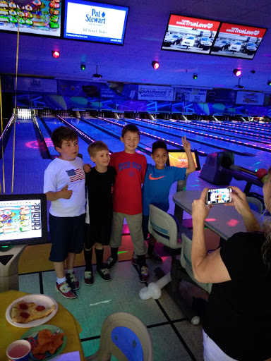 Bowling Alley «Suburban Bowling Lanes», reviews and photos, 735 Chestnut Ridge Rd, Morgantown, WV 26505, USA