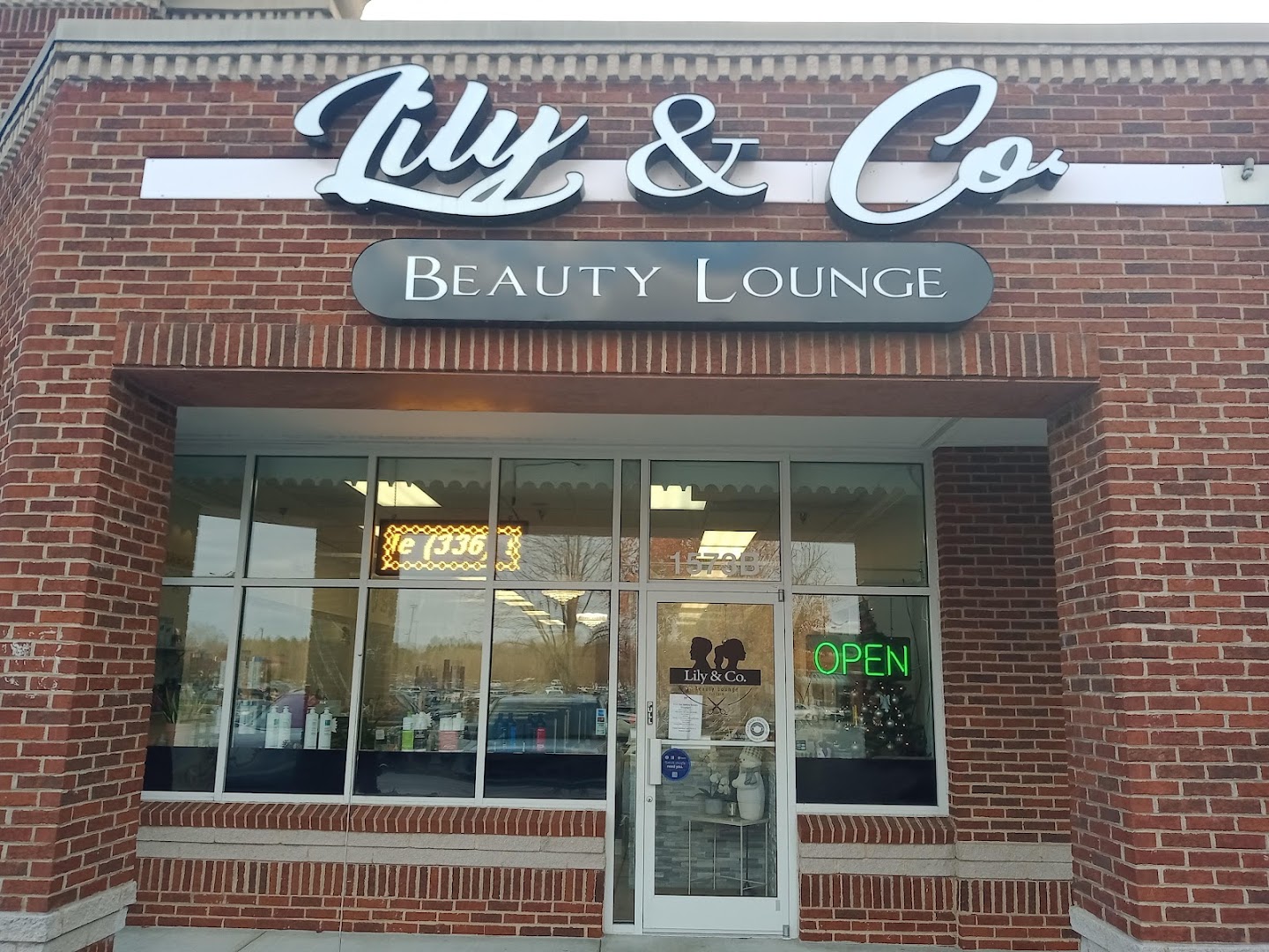 Lily & Co. Beauty Lounge