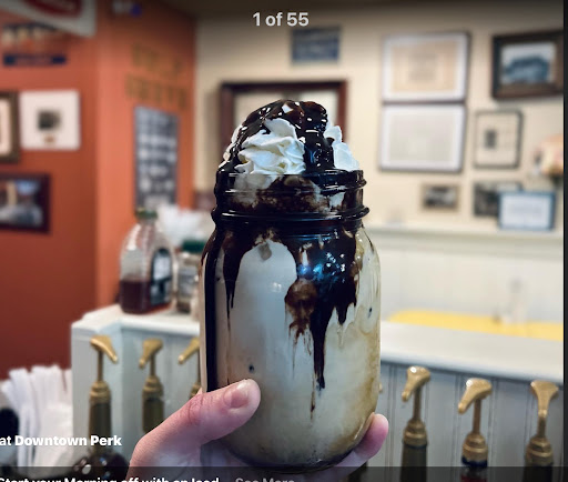 Dessert Shop «Downtown Perk & Desserts Oasis», reviews and photos, 145 W Main St, Ashland, OH 44805, USA