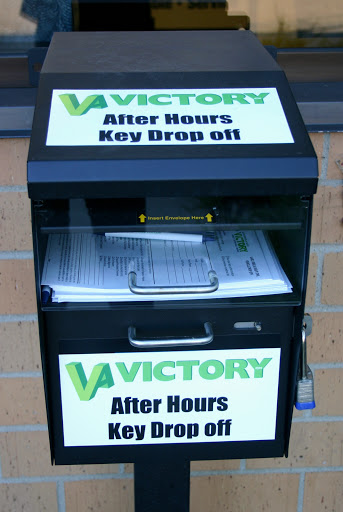 Auto Repair Shop «Victory Auto Service & Glass», reviews and photos, 64 Lake Dr E, Chanhassen, MN 55317, USA