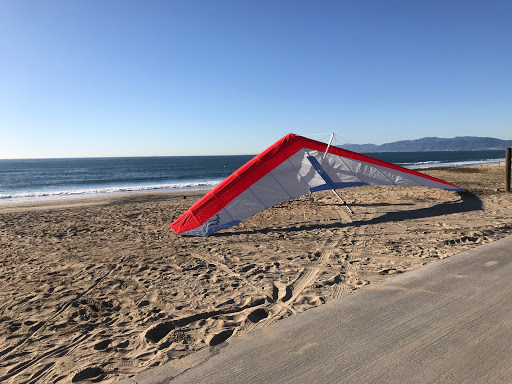 Windsports Hang Gliding at Dockweiler Beach