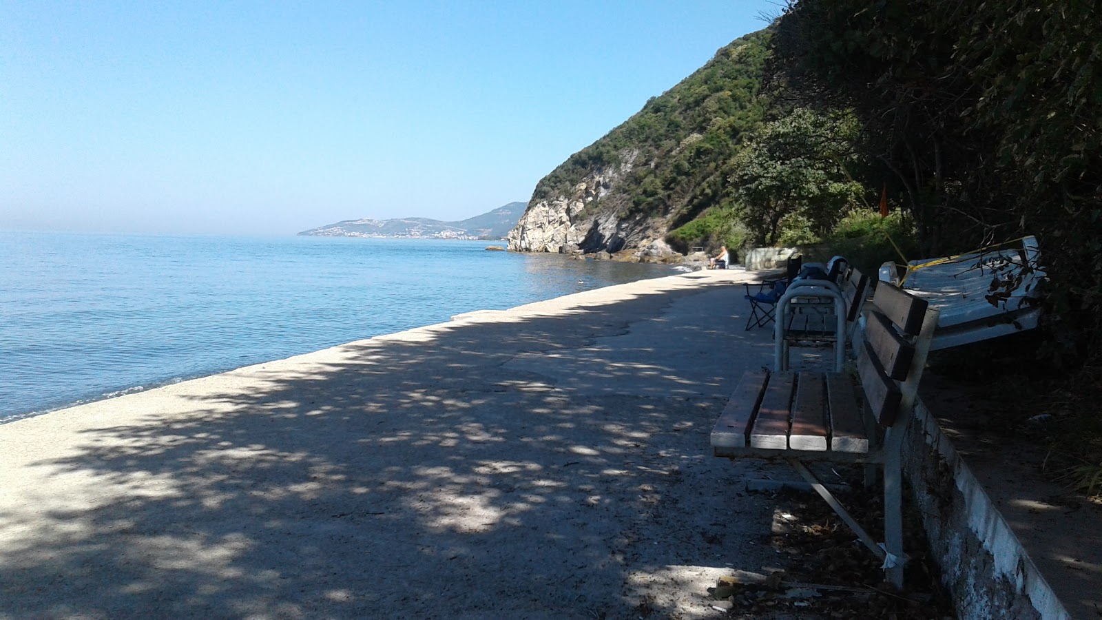 Φωτογραφία του Deniz beach με καθαρό νερό επιφάνεια
