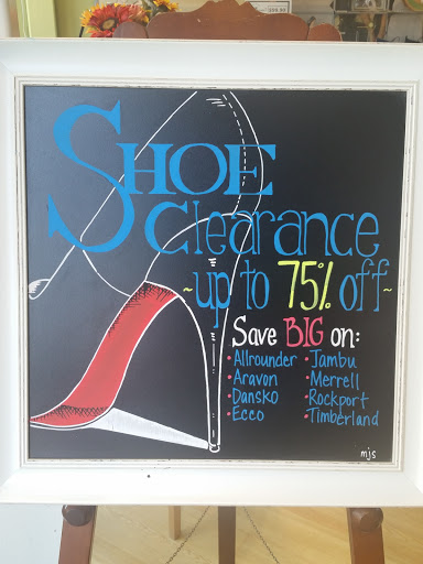 Shoe Store «Gordon Shoes», reviews and photos, 108 W Bridge St, Homestead, PA 15120, USA