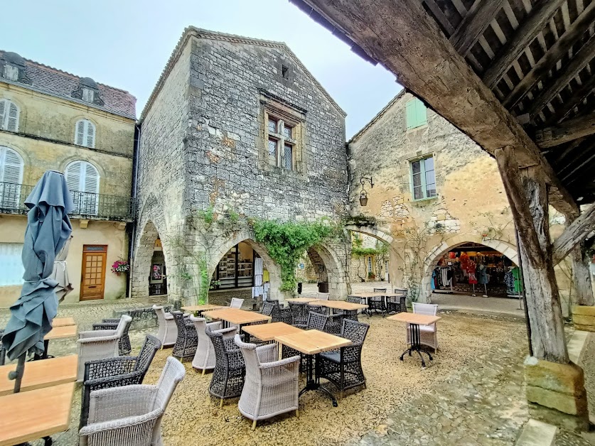 Ecureuil Café à Monpazier (Dordogne 24)