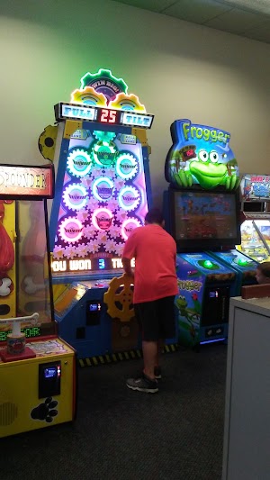 Chuck E. Cheese - photo 57