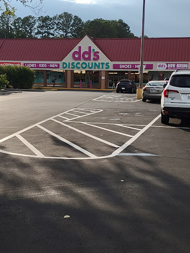 Shopping Mall «Freedom Village Shopping Center», reviews and photos, 1039 Alleghany St, Charlotte, NC 28208, USA